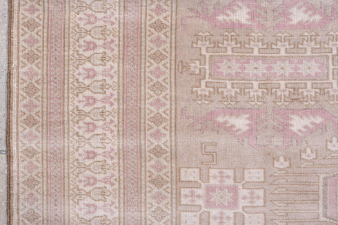Antique Sivas Area Rug (5' x 8')